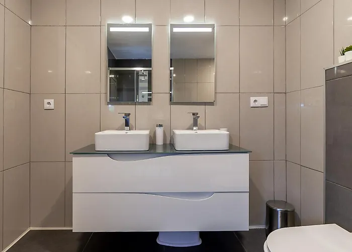 Lucky House Apartment *